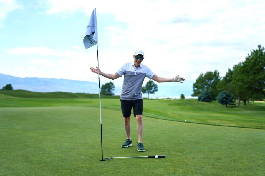<who>Photo credit: Kelowna Chamber of Commerce</who>Then chamber president Dan Price at the 2023 tourney.