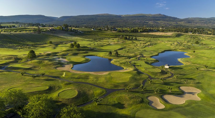 <who>Photo credit: Harvest Golf Club</who>Harvest Golf Club has a 7,109-yard, championship, 18-hole course designed by Graham Cooke & Associates.